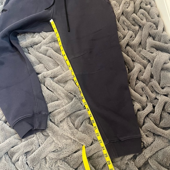 Fabletics Men's blue Jogger Sweatpants - Picture 13 of 13